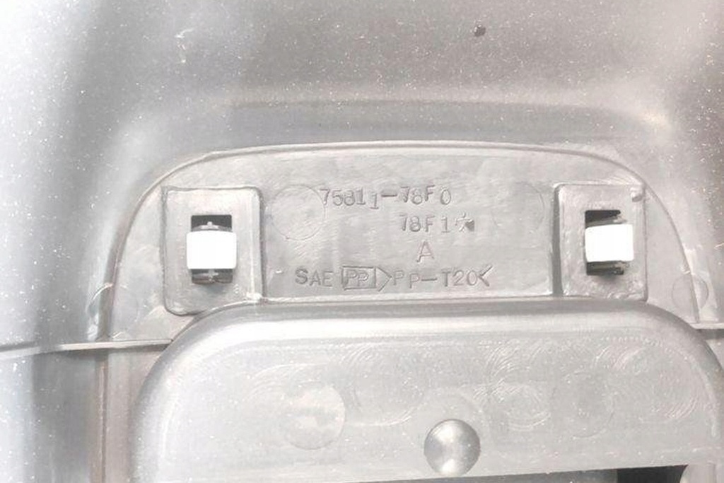 фото №9, Консоль панель приладів suzuki ignis mf 7581178f0 1.3l бензиновий 66kw 2002