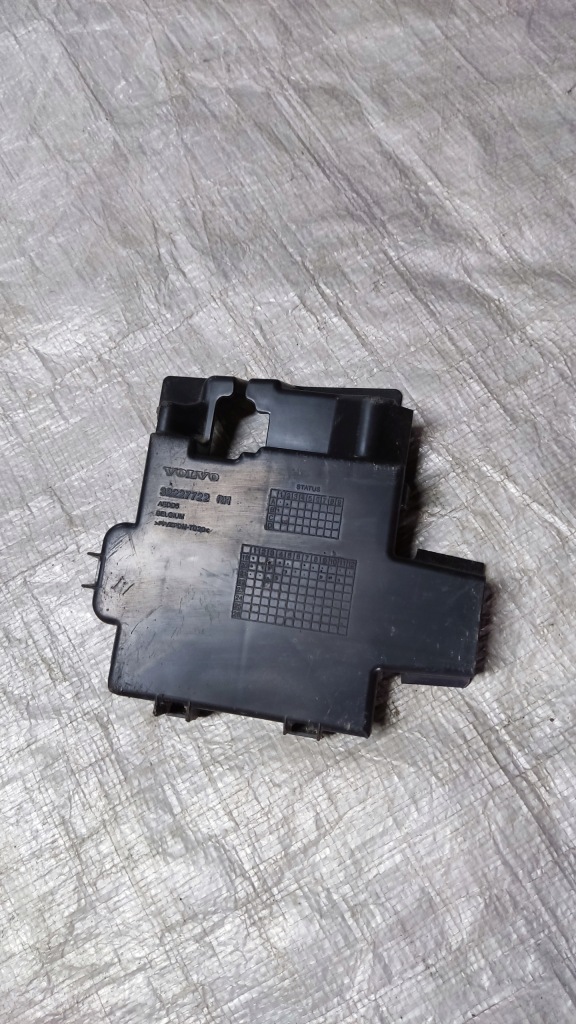 фото №4, Volvo v60 ii cc - кронштейн радара blis правое - 32227722