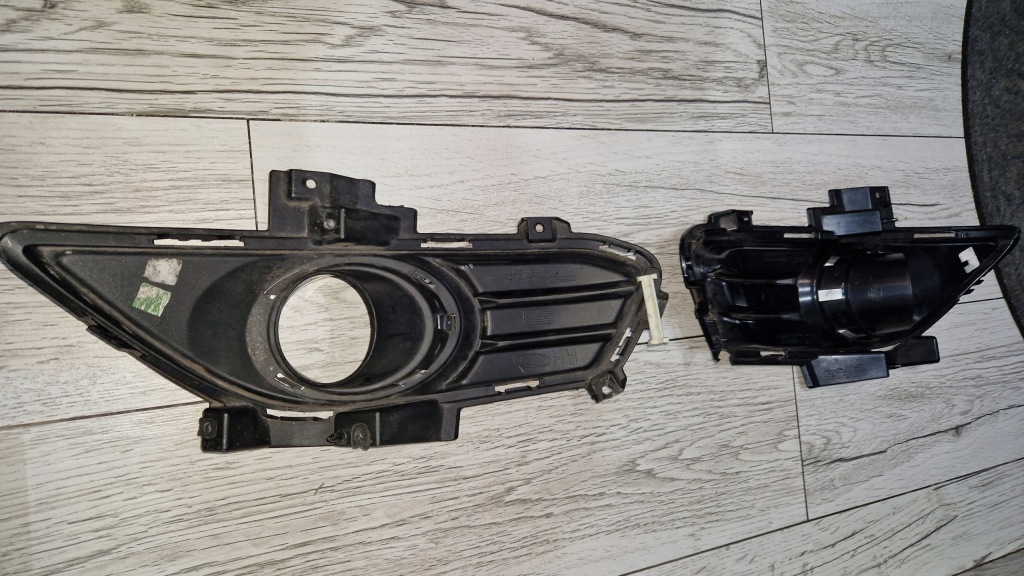 Купить Ford mondeo mk5 рестайлинг  решётки бампера перед противотуманная фара правый . левое  комплект