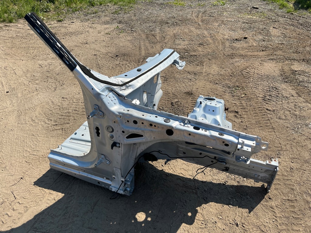 фото №1, Land rover discovery v l462 чверть правий перед