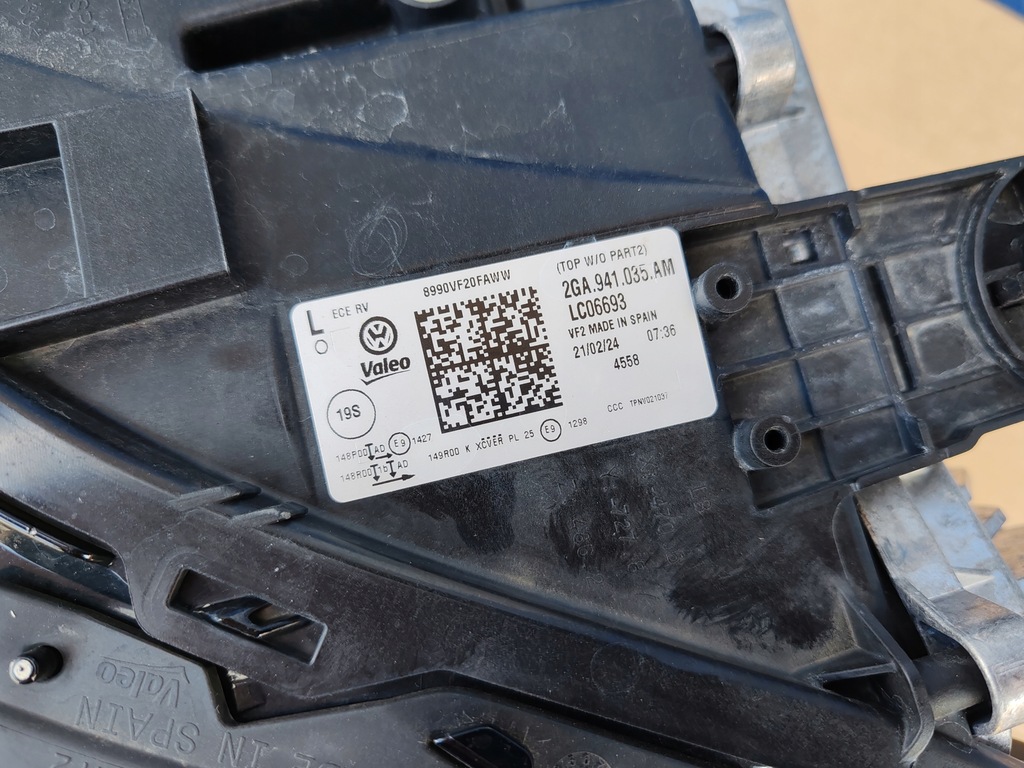 фото №3, Лампа vw t-roc full led matrix-beam 2ga941035am b.ładna