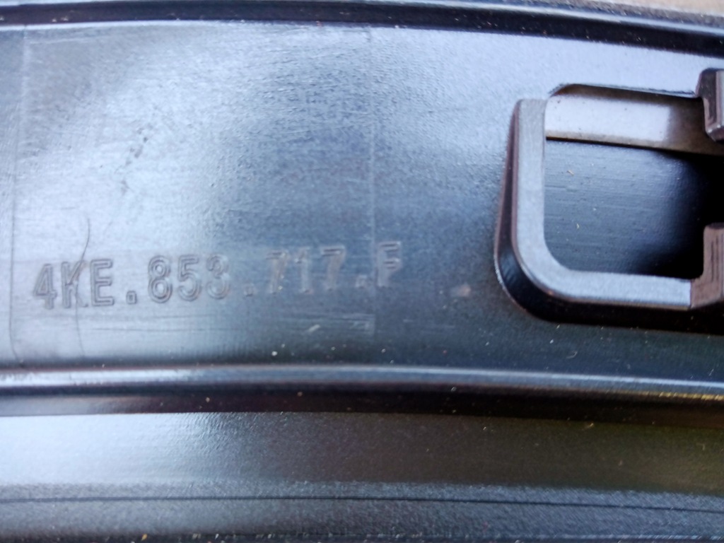 фото №8, Audi e-tron молдинг крыла левый перед