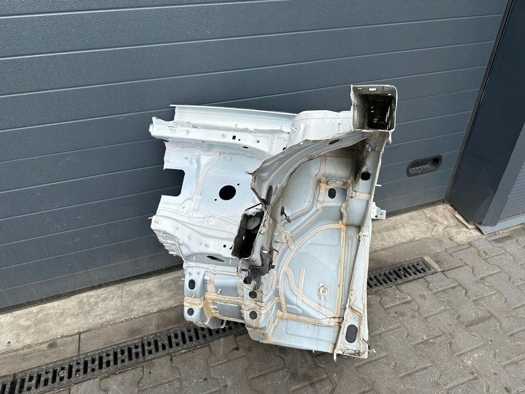 фото №13, Четверть левый перед, левая передняя mercedes eqa w243, h243 c149