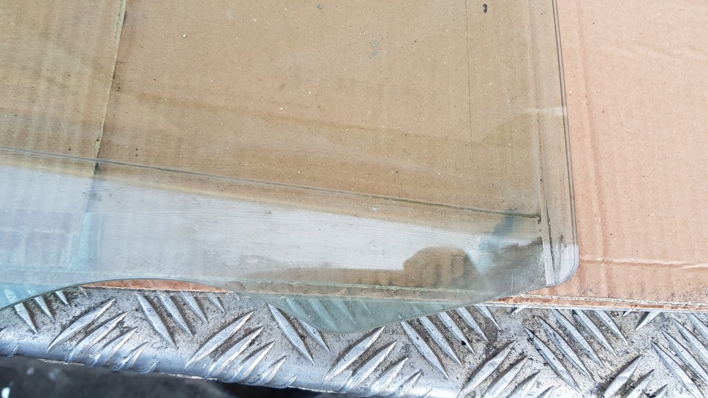 фото №13, Bmw e39 скло двері бічна права перед