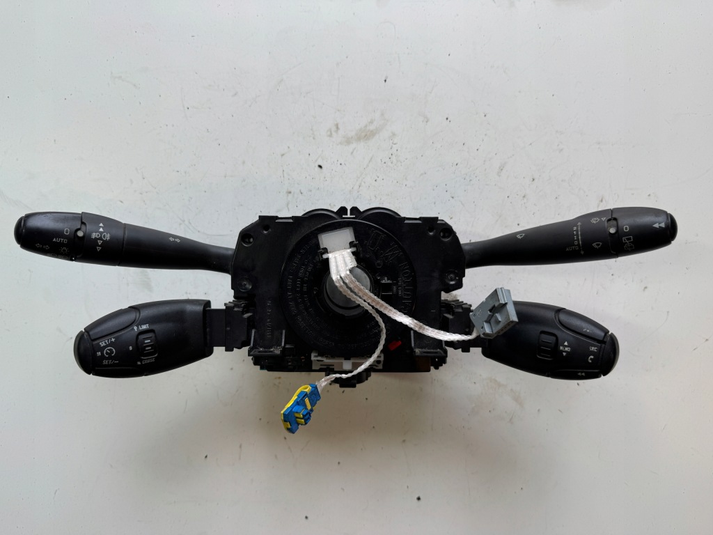 фото №1, Переключатель комбинированный peugeot 308 98016686xt