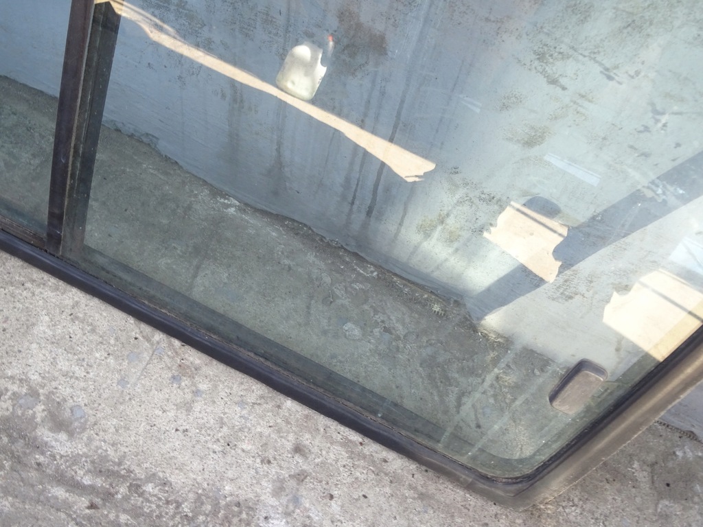 фото №5, Isuzu trooper скло кузовна правий задня 3d 84-91