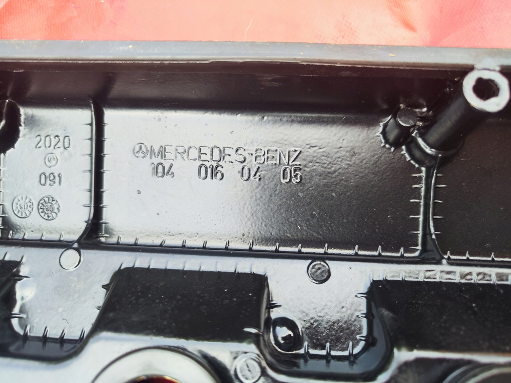 фото №12, Кришка клапанів mercedes w124 w140 3.0 e 300se 320 1040160405
