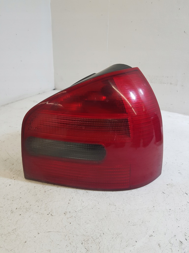 фото №1, Лампа правая задняя audi a3 8l