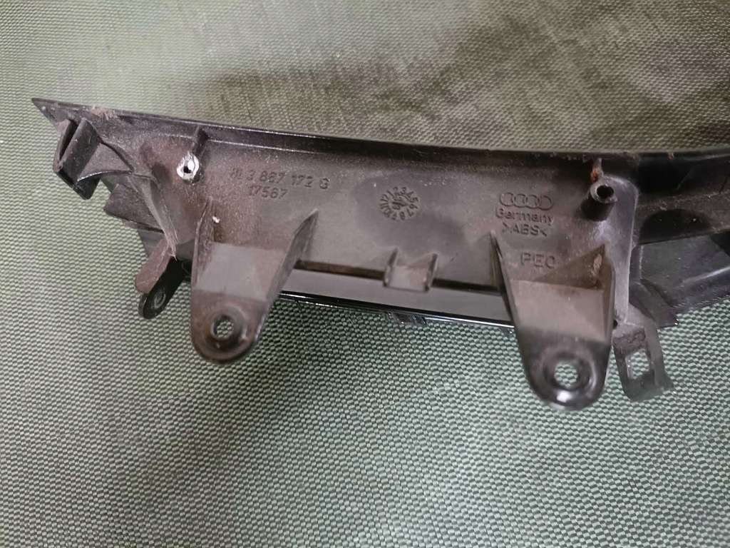 фото №11, Audi a3 8l переключатель стекло dekor правый перед 8l3867172g чёрный повреждённый