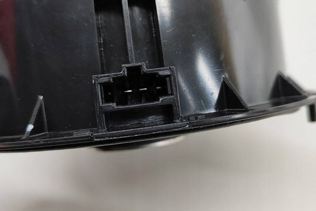 фото №7, Audi q5 fy задние правое дверь динамик звуковой 80a035411 2.0 дизель 140kw