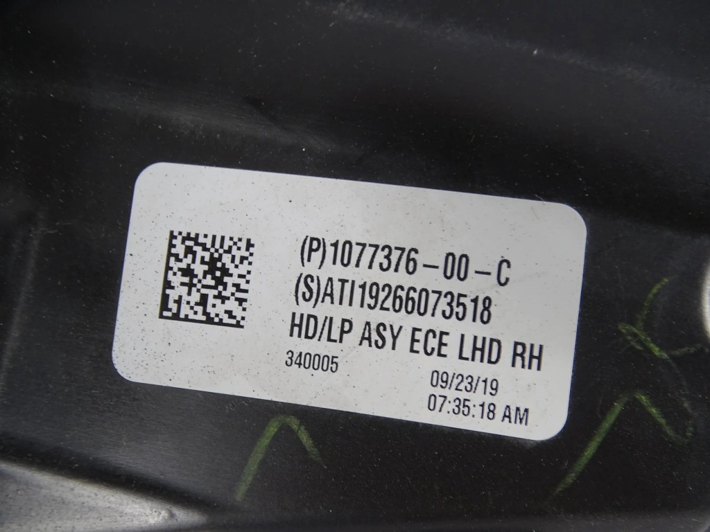 Фара перед передняя правый  tesla 3 full led Недорого