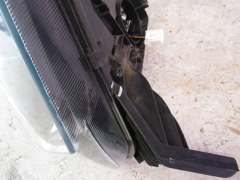 фото №11, Skoda yeti lift лампа права перед ксенон 12-17r