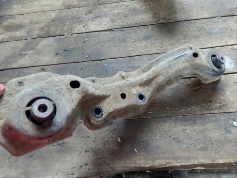 фото №3, Honda cr-v i 02 кронштейн мост