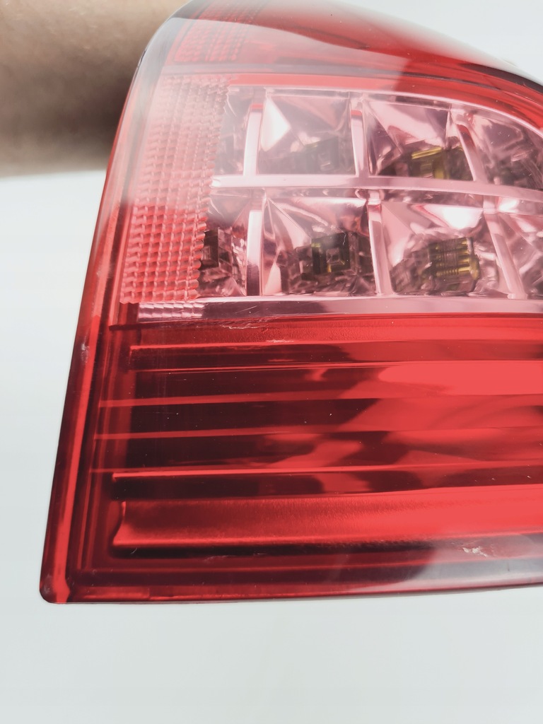 фото №7, Citroen c5 iii x7 лампа задня права w крила kombi