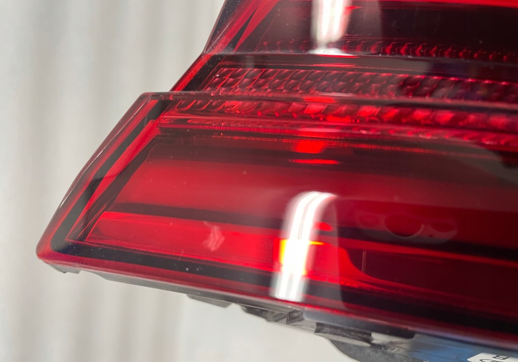 фото №14, Audi a3 8v лампа задняя правая led 8v4945094c