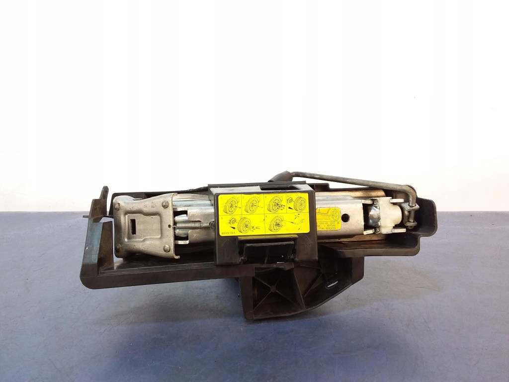 фото №1, Audi a6 c6 домкрат підйомник 4f0011031