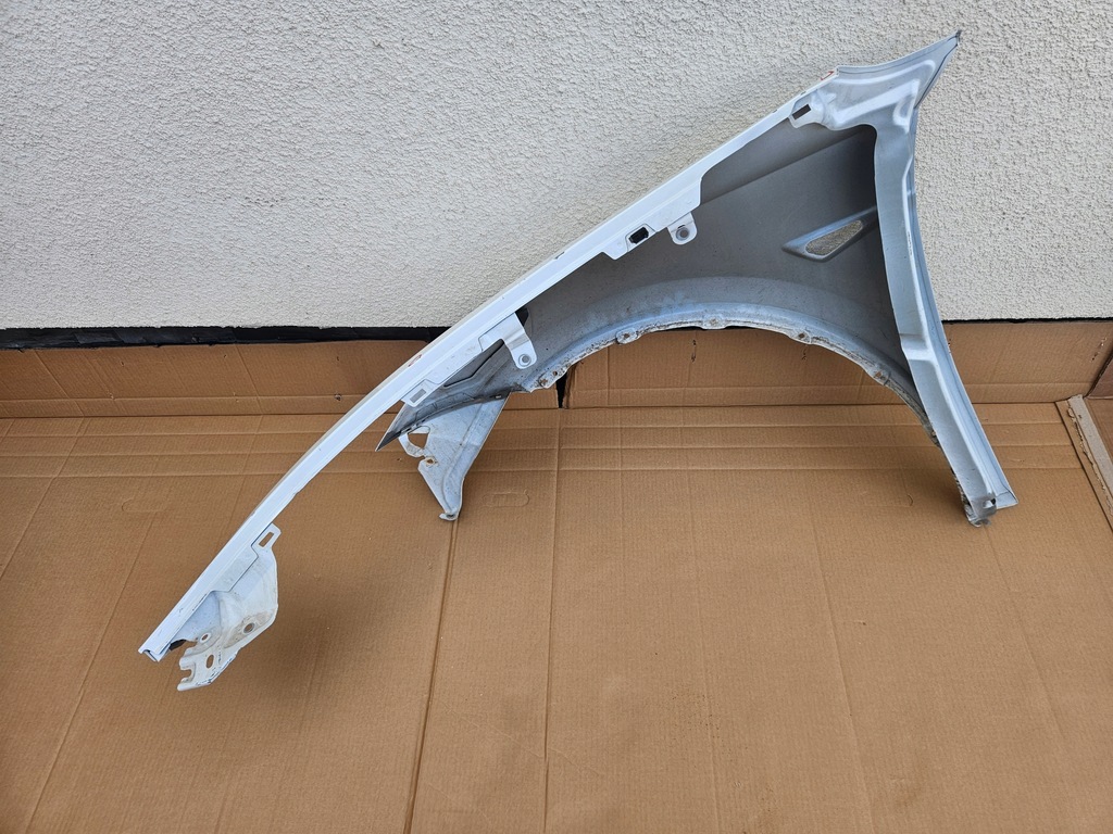 фото №8, Tesla y крила перед правий 149347200c