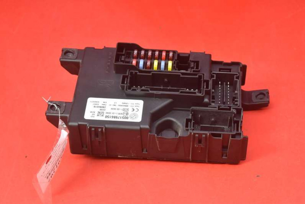 фото №5, Коробка запобіжників bsi 00517986150 fiat grande punto 1.4 16v 95 km