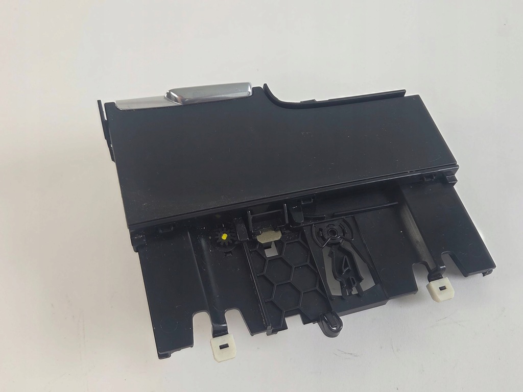 фото №6, Volvo v60 ii 2018 пепельница передняя туннель среднего 31694582