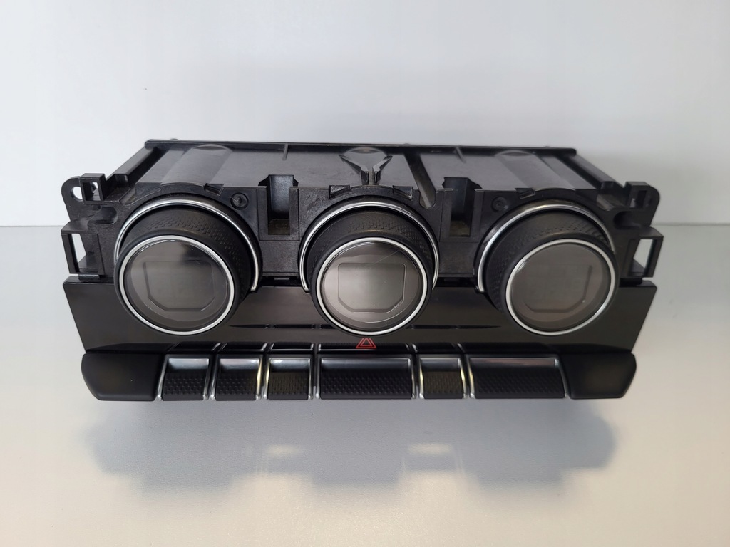 фото №1, Jaguar f-type панель кондиционера