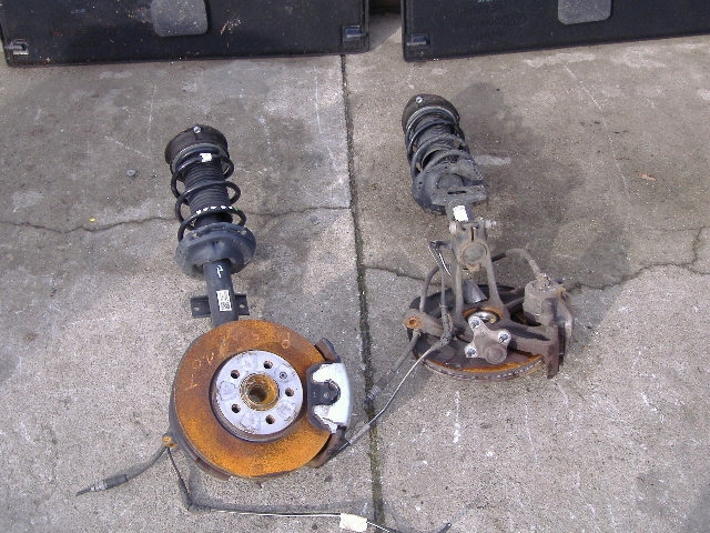 фото №1, Skoda scala 1.0 поворотный кулак амортизатор амортизационная стойка