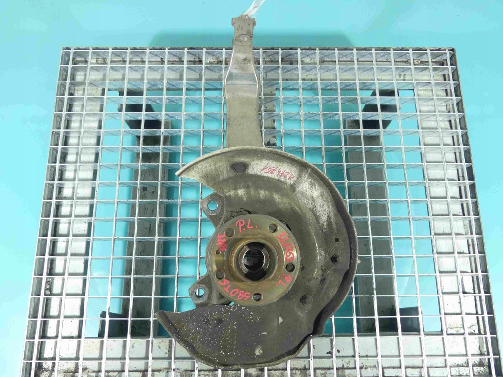 фото №1, Поворотный кулак левая ступица перед 2,0 volvo s90 ii v90