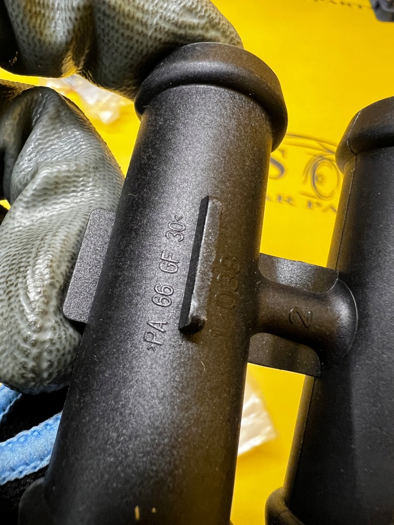 З'єднувач системи охолодження шланги радіатора mini r50 r52 новий oem Доставка