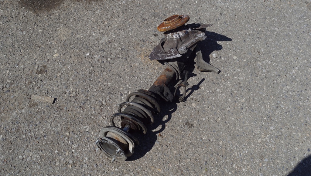 Поворотный кулак амортизатор правый перед bmw e92 e93 в Украине