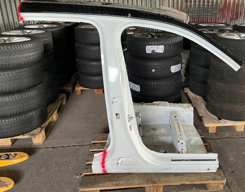 фото №1, Volvo xc40 ii блок двигуна правий b чверть