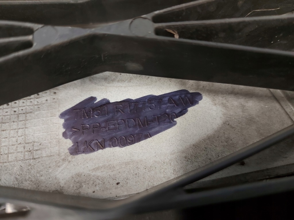 Купить Ford c-max k1 рестайлинг  09r бампер перед 7m51-r17757-am