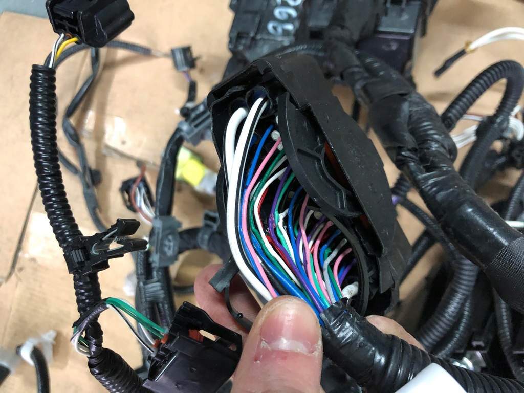 фото №6, Toyota yaris iv электропроводка жгут отсек двигателя