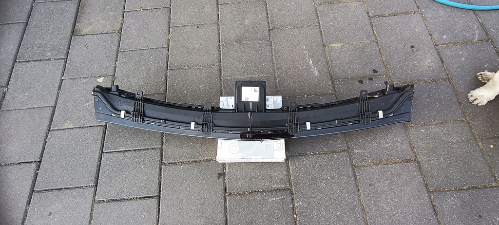 фото №11, Mercedes eqs w297 swiaatło центральный средний накладка led całe