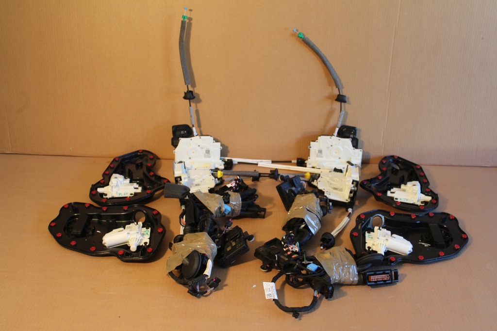 фото №1, Замки доводчики доводчик комплект audi a8 d5 4n