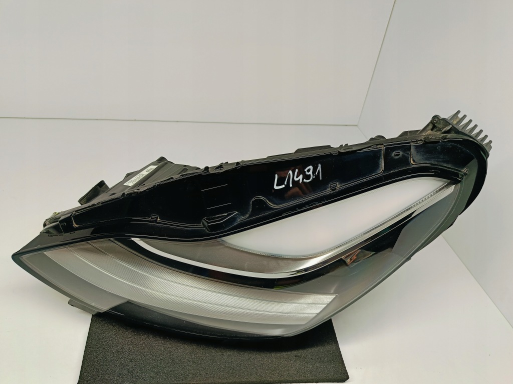 Tesla model 3 m3 3 17- фара левая перед передняя full led европа  1077375-00-c в Украине