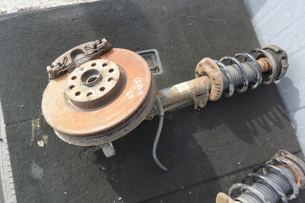 фото №14, Поворотний кулак амортизатор права ліва vw passat cc lift