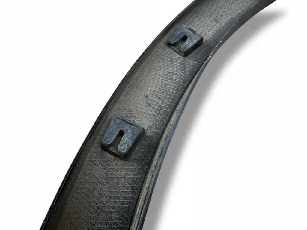 фото №13, Volkswagen id.4 2021 задняя сторона правая молдинг крыла заднего