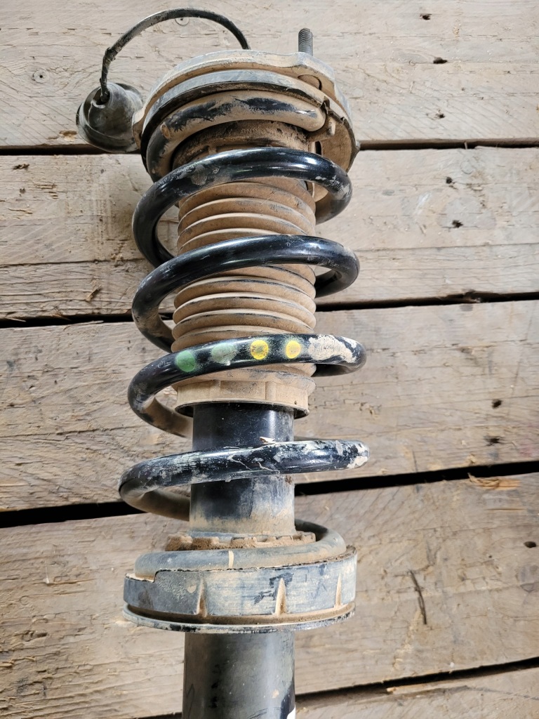 фото №3, Амортизационная стойка амортизатор правый alfa romeo stelvio электрический