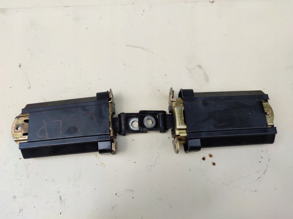 фото №5, Обмежувач двері mercedes w140 coupe cl c140 114m