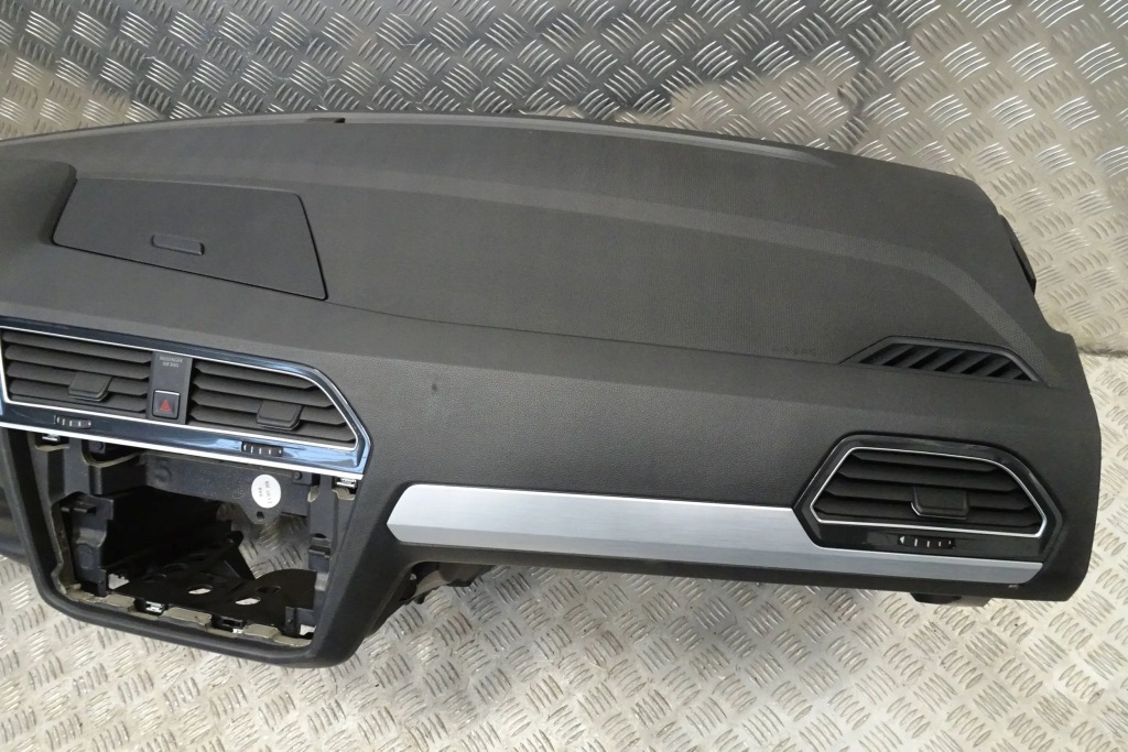 фото №11, Vw tiguan ii - панель приладів приладова подушки безпеки ремені