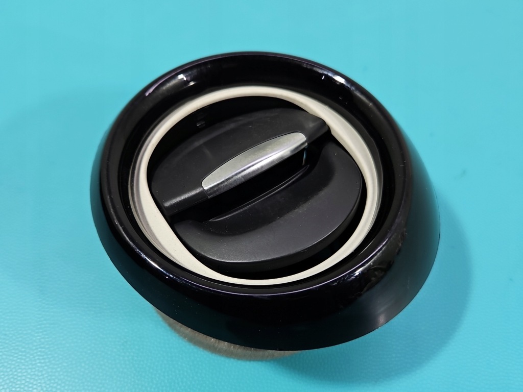 фото №1, Решітка обдув renault captur i 13-19 687606689r europa