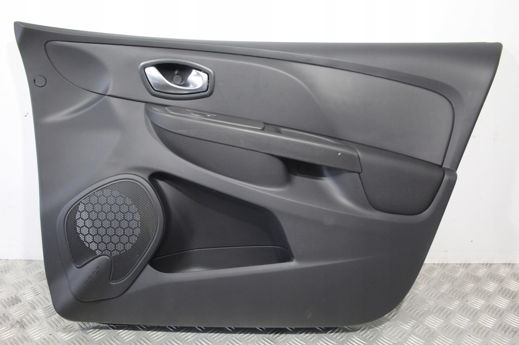 фото №1, Обшивка дверь правый перед renault clio iv