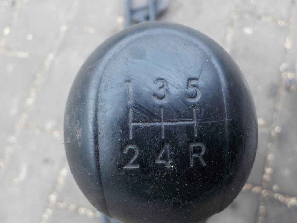 фото №10, Домкрат тросы переключения передач toyota yaris 1.4 d4d 90km 2007r , 33530-0d040-0