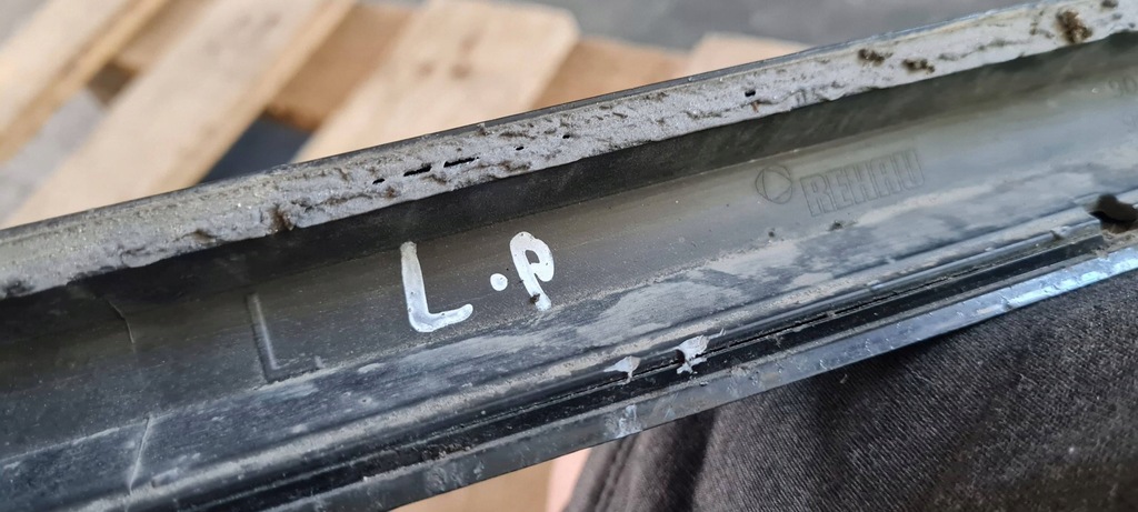 фото №15, S4 b9 8w a4 молдинг накладка порог левая sline ly9t 8w0853931