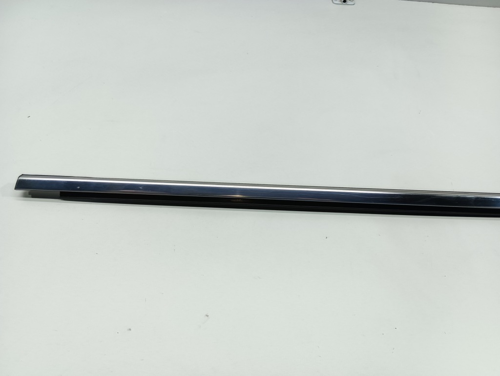 фото №3, Молдинг ущільнювач двері лівий задня renault megane iv kombi