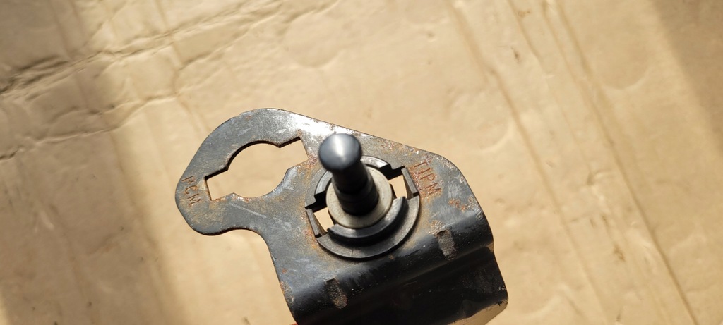 фото №6, Jeep wrangler jk датчик открывания капот кронштейн 68067791aa