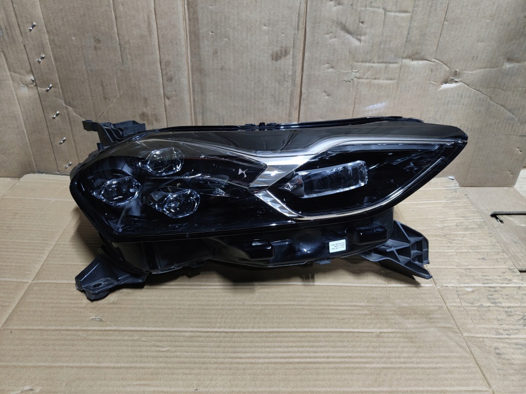 Купити Ds3 crossback рестайлінг  full led лампа права правий перед демонтаж 9820840680