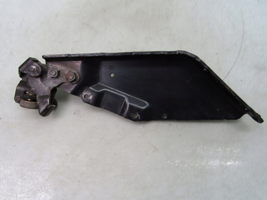 фото №2, Mazda 5 06r ролик дверь левая задняя задняя задняя dół нижняя левых задних