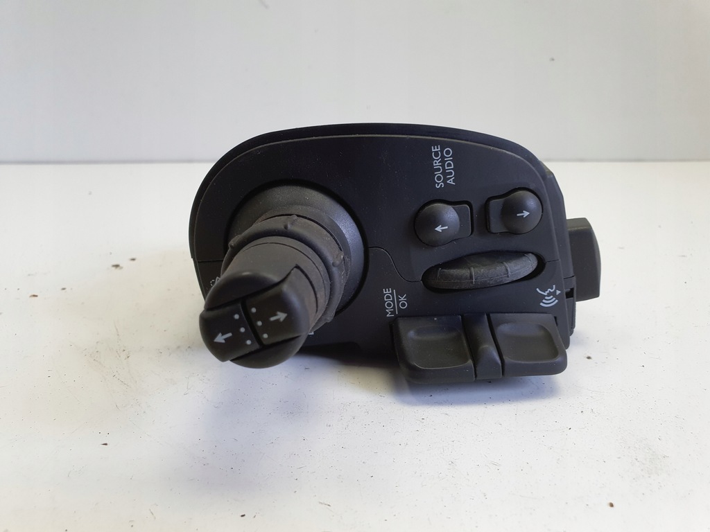 фото №1, Renault kangoo ii панель керування радіо перемикач 28474729