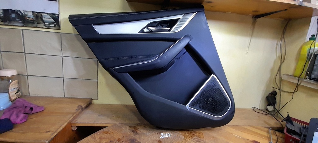 фото №8, Jaguar f-pace оббивка обшивка лівий задня 19r