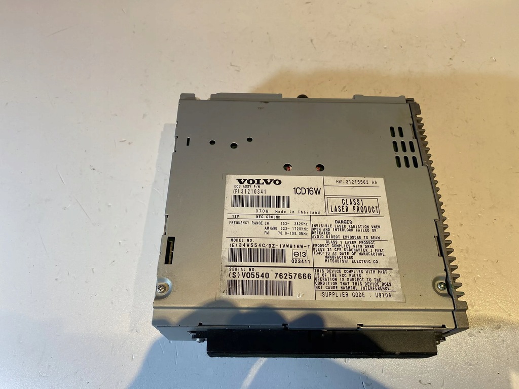 фото №2, Volvo v50 2005 автомагнитола